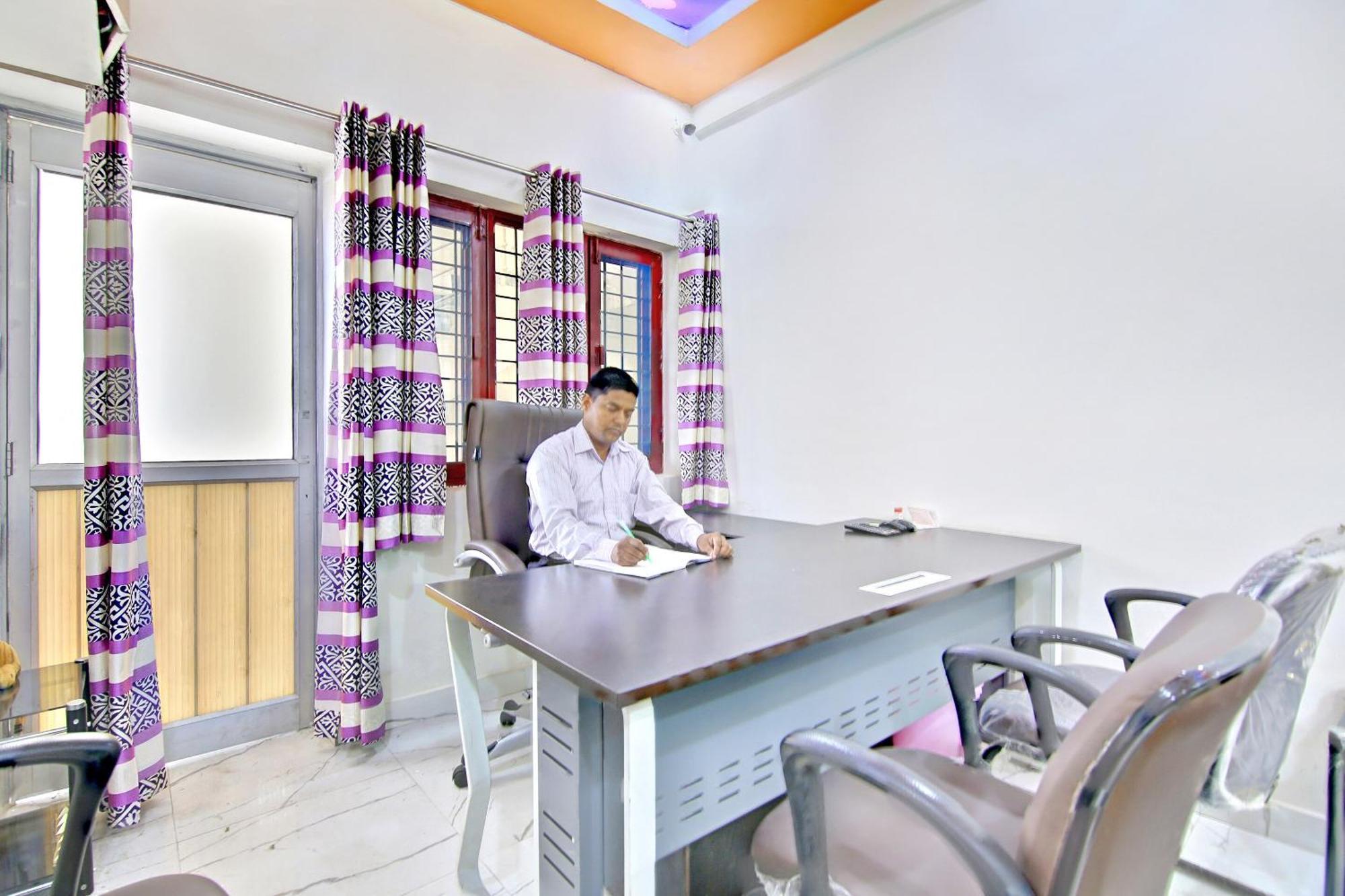 Home 78802 Balaji Bhawan Jhājra Esterno foto
